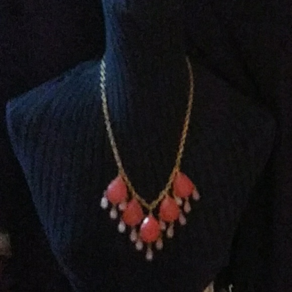 Statement necklace. - Picture 4 of 4